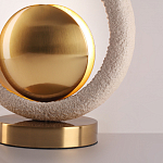Настольная лампа с бежевым текстурным кольцом и латунным шаром в центре Tactile   варинант исполнения - 7 | Loft Concept в Орле