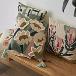 Подушка с цветочным принтом и кисточками Blooming Elegance Daisy варинант исполнения - 8 | Loft Concept в Орле