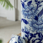 Ваза цилиндрической формы с крышкой и синим цветочным узором на белом фоне Blue & White Ornament варинант исполнения - 4 | Loft Concept в Орле