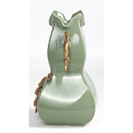 Ваза зеленого цвета из фарфора с бронзовыми ручками в виде драконов и рельефным цветочным декором Eden Garden porcelain and bronze варинант исполнения - 3 | Loft Concept в Орле