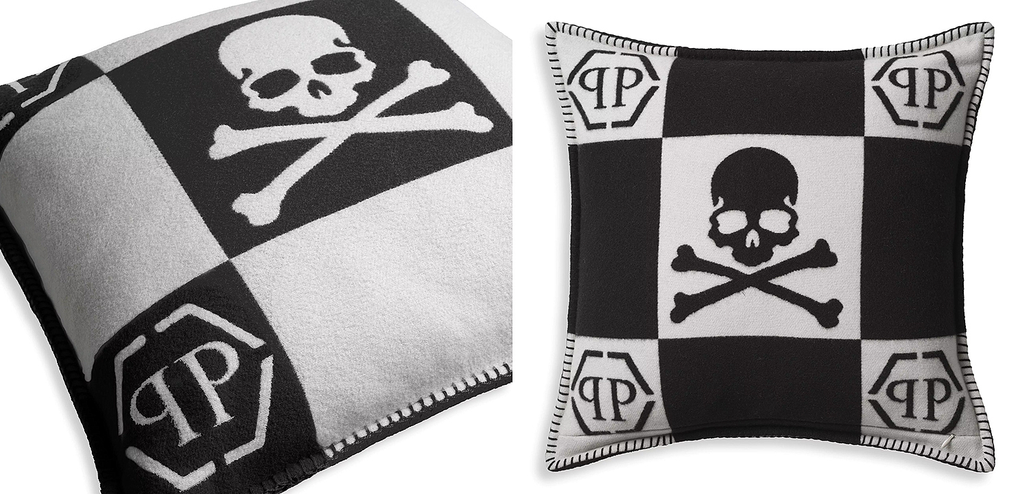 Подушка Philipp Plein Cushion Cashmere Skull 45 x 45 Black Подушка Philipp Plein Cushion Cashmere Skull 45 x 45 Black - Loft-Concept в Орле