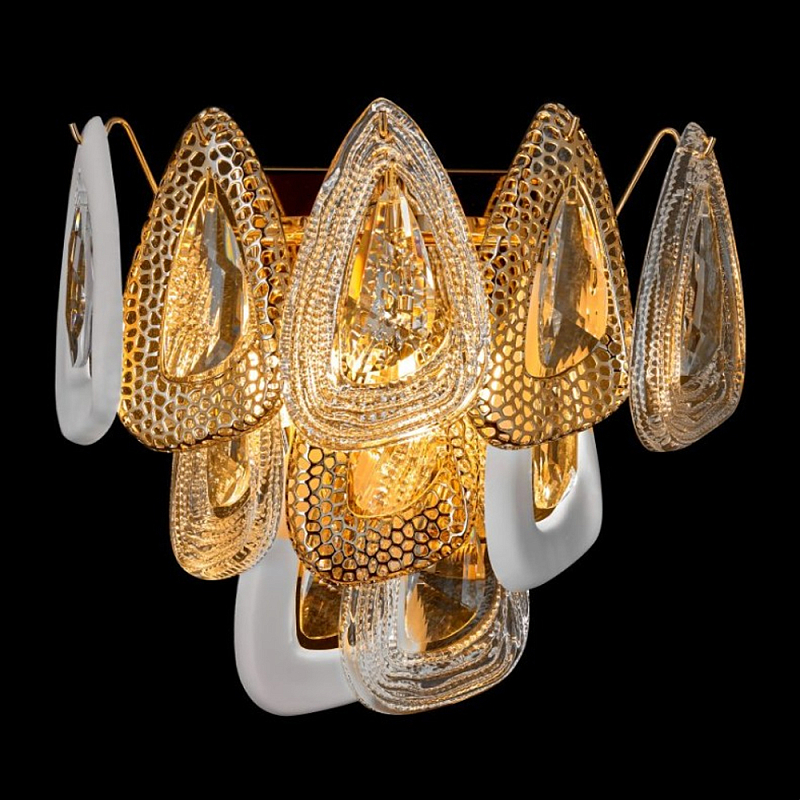 Бра с белыми и прозрачными подвесками Character Chandelier Золотой Прозрачный Белый Бра с белыми и прозрачными подвесками Character Chandelier Золотой Прозрачный Белый в Орле | Loft Concept