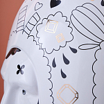 Ваза с декоративными лицами и графическими элементами в виде сердец и символов Faces of Imagination варинант исполнения - 9 | Loft Concept в Орле