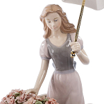 Статуэтка фарфоровая Девушка с цветами Charming Statuette варинант исполнения - 1 | Loft Concept в Орле