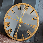 Часы настенные зеркальные с золотым металлическим циферблатом Mirror Tower Clock варинант исполнения - 4 | Loft Concept в Орле