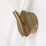 Бра с белым плафоном в форме восьмерки и круглым основанием Luke Lampco Tracer Lamp варинант исполнения - 4 | Loft Concept в Орле