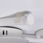 Люстра белого цвета с тремя изогнутыми светодиоидными плафонами Luke Lampco Tracer Lamp варинант исполнения - 7 | Loft Concept в Орле