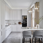 Подвесной светильник со стеклянными плафоном в виде шара и золотыми деталями & Coombes варинант исполнения - 4 | Loft Concept в Орле