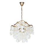 Люстра подвесная с белыми перламутровыми подвесками и изогнутыми золотистыми элементами Диаметр 50 см SHELL Chandelier варинант исполнения - 1 | Loft Concept в Орле