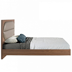 Кровать двуспальная с высоким изголовьем из дерева и подушек из экокожи Modern Look варинант исполнения - 2 | Loft Concept в Орле