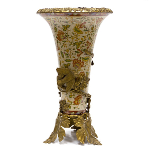 Фарфоровая ваза Stand Leaves