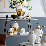 Ваза белая с крышкой и золотистыми фрагментами Chinoiserie Ceramics варинант исполнения - 3 | Loft Concept в Орле