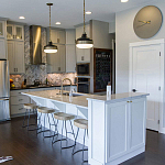 Подвесной светильник с круглым белым плафоном в индустриальном стиле Feiss варинант исполнения - 7 | Loft Concept в Орле