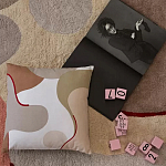 Подушка декоративная хлопковая бежевого цвета с абстрактным принтом Elysian Flow Sand варинант исполнения - 5 | Loft Concept в Орле