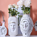 Ваза с декоративными лицами и графическими элементами в виде сердец и символов Faces of Imagination варинант исполнения - 2 | Loft Concept в Орле