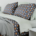 Постельное белье из сатина с принтом треугольники 150х200 см Triangular Dreams варинант исполнения - 7 | Loft Concept в Орле