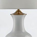 Настольная лампа белого цвета с фарфоровым основанием и латунными акцентами и тканевым абажуром Currey & Company варинант исполнения - 3 | Loft Concept в Орле