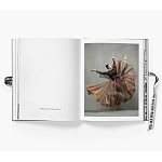 Подарочное издание про феминизм в моде Марии Грации Кьюри Her Dior Maria Grazia Chiuris New Voice варинант исполнения - 3 | Loft Concept в Орле