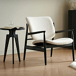 Кресло с каркасом и ножками из древесины и мягкими сиденьем и спинкой Venice варинант исполнения - 1 | Loft Concept в Орле