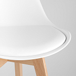 Стул с основой из пластика и мягким сиденьем Arvika White варинант исполнения - 7 | Loft Concept в Орле