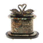 Часы настольные из натурального камня с декором в виде двух лебедей Swans Stone Clock варинант исполнения - 3 | Loft Concept в Орле