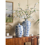 Ваза фарфоровая с узким горлышком и синими цветочными мотивами Independence варинант исполнения - 6 | Loft Concept в Орле