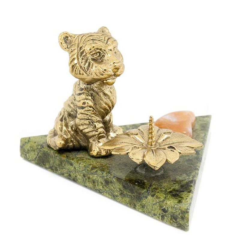 Подсвечник с фигуркой тигра из бронзы и натурального камня змеевик Stone Candlestick Змеевик Бронза Подсвечник с фигуркой тигра из бронзы и натурального камня змеевик Stone Candlestick Змеевик Бронза в Орле | Loft Concept