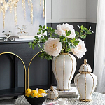 Ваза белая с крышкой и золотистыми вертикальными полосками Chinoiserie Ceramics варинант исполнения - 2 | Loft Concept в Орле