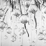 Люстра подвесная с прозрачными стеклянными подвесками в форме капель Диаметр 60 см Droplet Chandelier варинант исполнения - 16 | Loft Concept в Орле