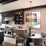 Люстра цвета латунь с 6-ю лампами свечами внутри цилиндрического абажура из черных металлических реек Kichler варинант исполнения - 8 | Loft Concept в Орле