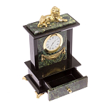 Часы настольные с декором в виде льва из натурального камня Нефрит Lion Stone Clock варинант исполнения - 3 | Loft Concept в Орле