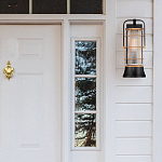 Настенный фонарь цилиндрической формы с рифленым стеклом в золотом каркасе на черном прямоугольном основании Eurofase варинант исполнения - 7 | Loft Concept в Орле