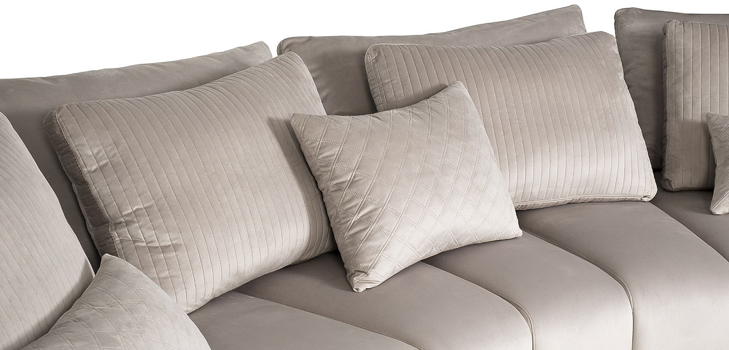Диван Brody Grande cream sofa Диван Brody Grande cream sofa - Loft-Concept в Орле