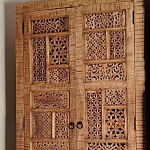 Этнический шкаф с орнаментом резьба из дерева Indian Antique Furniture варинант исполнения - 1 | Loft Concept в Орле