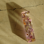 Подставка для телефона из эпоксидной смолы с цветами розовая Epoxy Flowers Phone Stand Pink варинант исполнения - 7 | Loft Concept в Орле